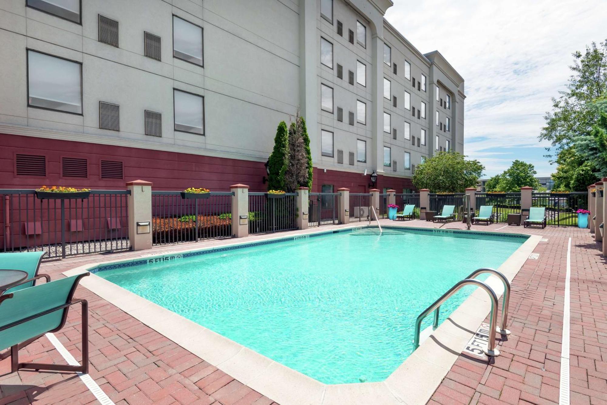 Hampton Inn South Plainfield-Piscataway Exterior photo